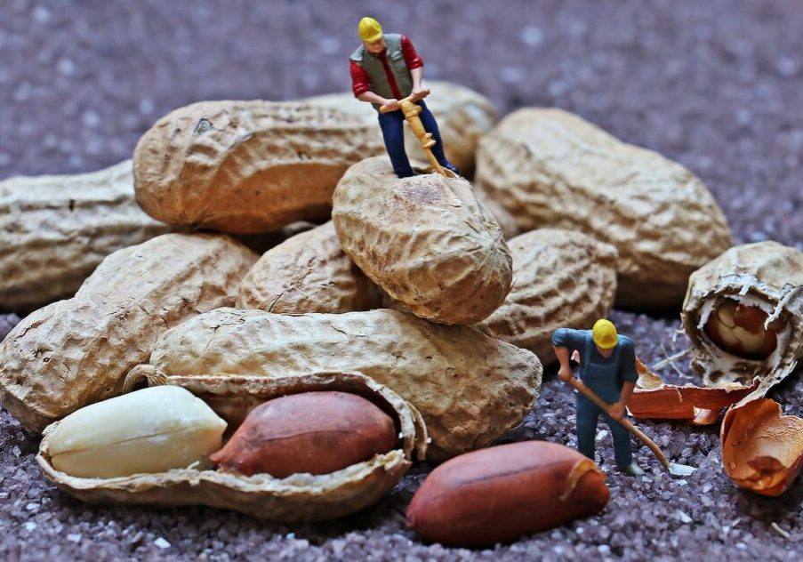 miniature figure, model train figure, miniature-1745718.jpg